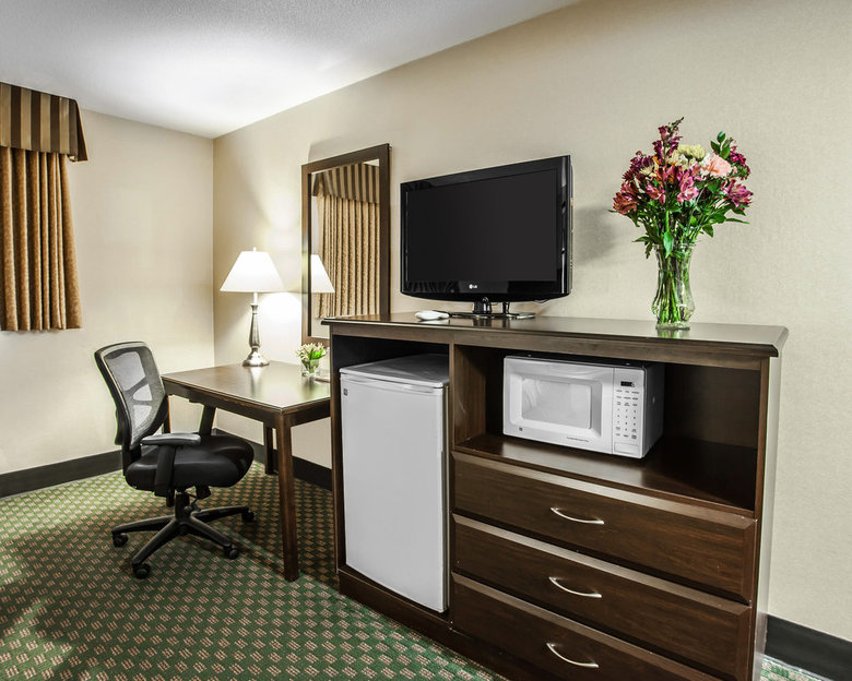 Hotel Quality Inn And Suites