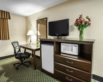 Hotel Quality Inn And Suites