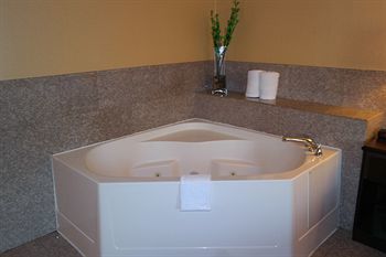 Hotel Quality Inn And Suites