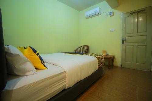 Hotel Spot On 2305 Andys Nur Penginapan