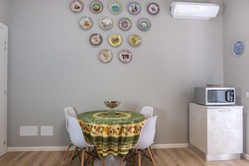 Hostal La Nuova Corte Rooms