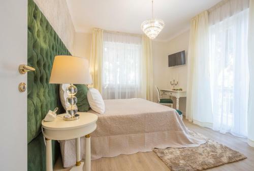 Crys: Apartments, Holiday, Business, Verde