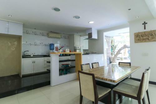 Hostal Kubu Kalih Residence