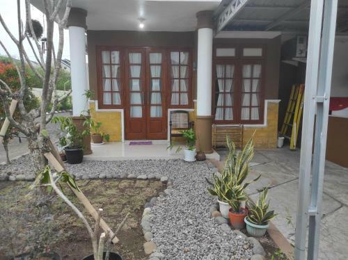 Omah Rere Full 1 Rumah