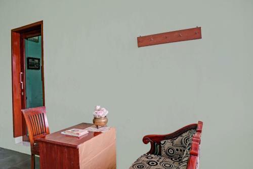 Hotel Spot On 90729 Sekar Guest House Jember