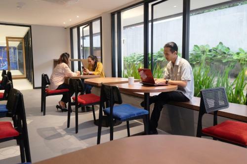 Hotel Youstay Semarang