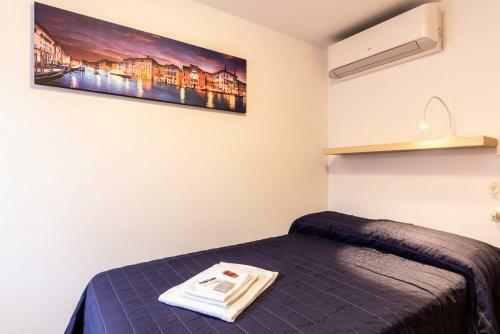 Hostal Veneziacentopercento Rooms