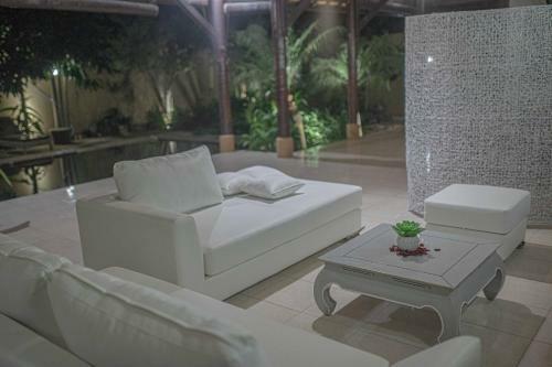 Theo Villa - 2 Bedroom