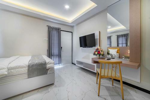 Hotel Tree Homestay Redpartner