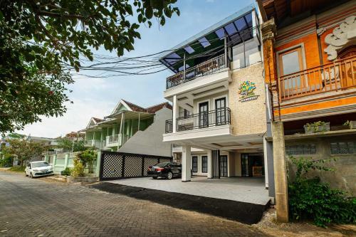 Hotel Tree Homestay Redpartner