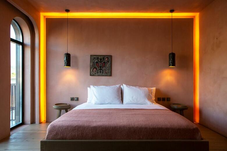 Life Gallery Hotel