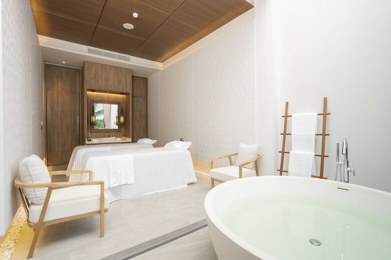 Hotel Meli� Phuket Mai Khao - Sha Plus