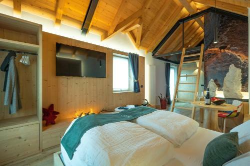 Hostal Teverone Suites & Wellness