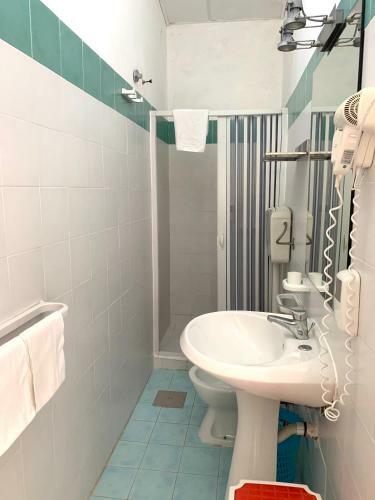 Hostal Stanze Al Mare Di Lucia