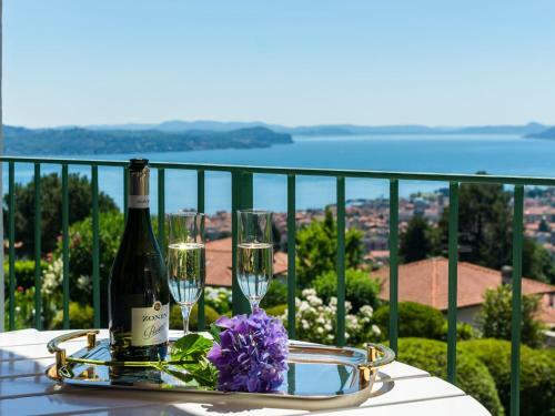 Luxurious Holiday Home In Verbania With Balcony