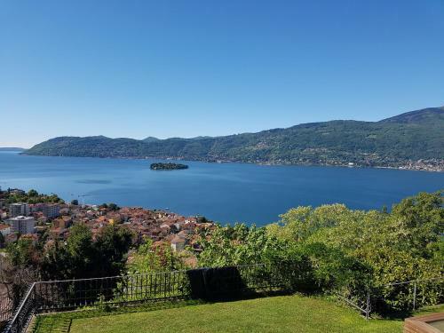 Villa Mauro Vista Lago Con Piscina