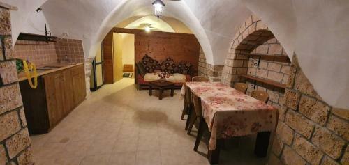 Classic Tzfat Courtyard