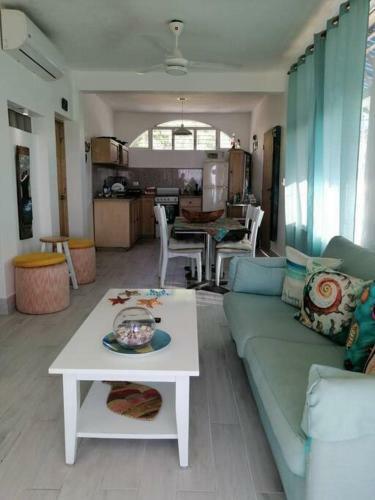 Apartamento Indy's Best Bay Frontview In Samana.
