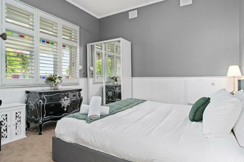 Historic Holiday Home / Cessnock