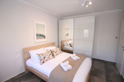 Gabriel Apartments - Stylish Suites - King George St
