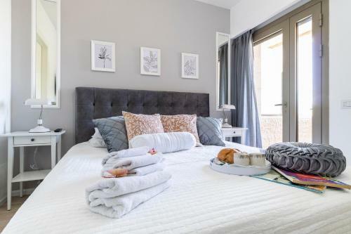 Luxury Three-bedroom/terrace Over Old City View