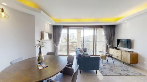 Apartamento Near King David Hotel- 3 Bdrs With Balcony