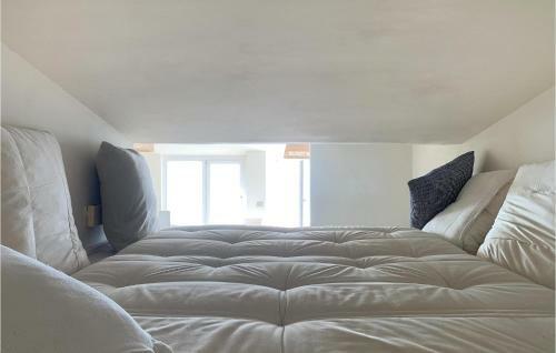 Awesome Apartment In Torvaianica With 1 Bedrooms