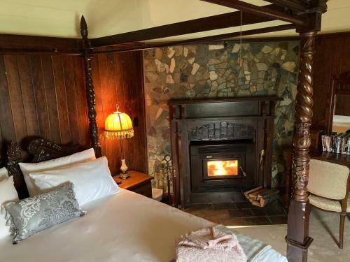 Bed & Breakfast Holed Up At The Bank