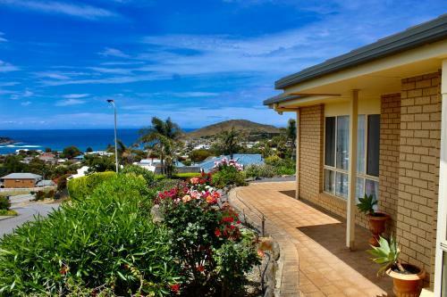 Encounter Bay Villa Marie + Pet-friendly