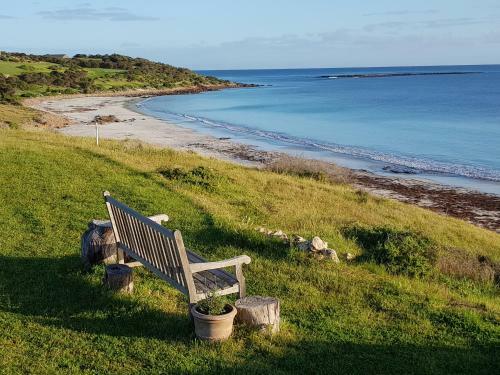 Tu Emuz Stone Beachfront Villa, Emu Bay, Kangaroo Is