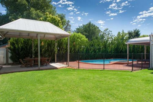 Francis Retreat- Echuca Holiday Homes