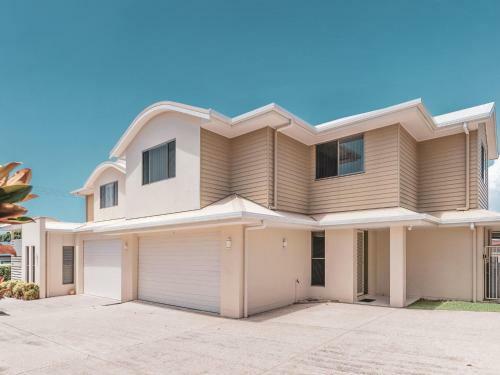 2 21 Cashmore Lane