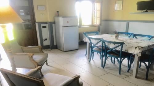 Spoleto By The Pool : Whole Villa - Sleeps 24