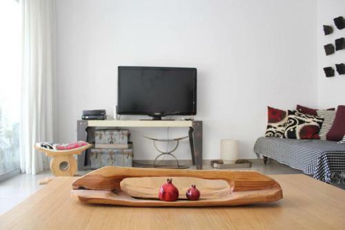 Apartamento Stylish 3br In Sirkin By Holyguest