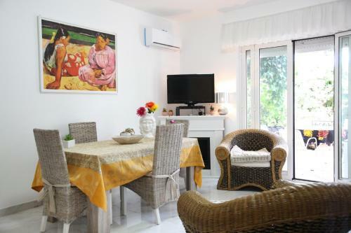 Villa Giardino 3 Camere 4 Bagni 2 Passi Dal Mare