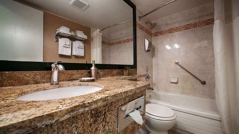 Hotel Best Western Plus Inner Harbour