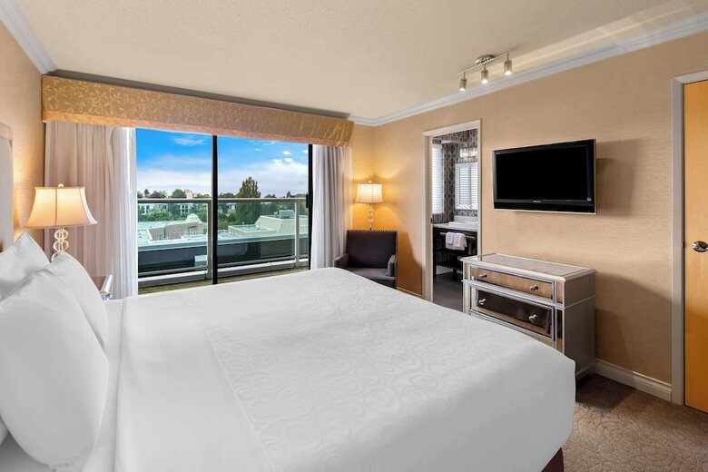Hotel Best Western Plus Inner Harbour