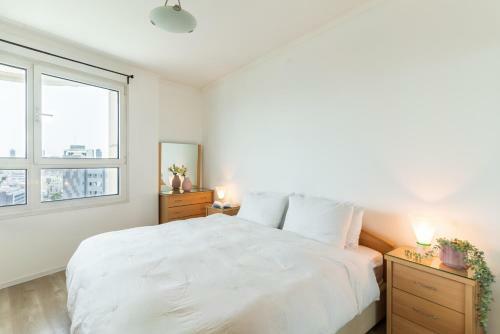 Apartamento Beachfront Property With Balcony And Pool Access