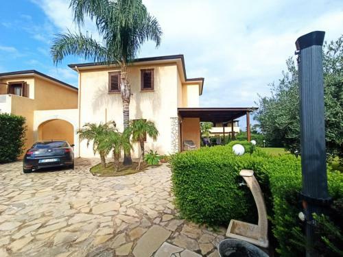Villa Al Mareluna Village
