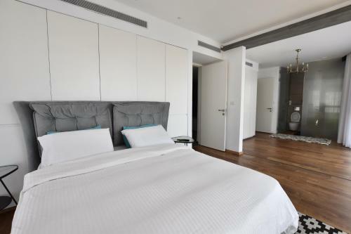 Apartamento Hayarkon Beach House! Duplex Penthouse
