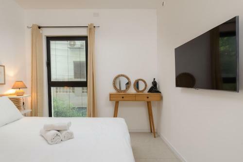 Apartamento Lovely 2 Br With Balcony Steps To The Beach
