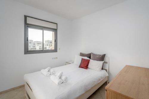 Apartamento Comfortable 3 Bdr With Parking In The Kerem Hatemanim