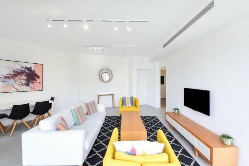 Apartamento Colorful 2br In Dizengoff 298 By Holyguest