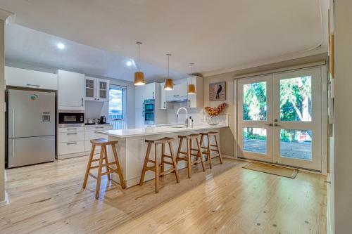 Rosedene Retreat - Exquisite Home & Location