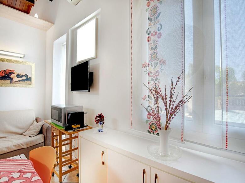 Pleasant Apartment In Reitani With Air-conditioning