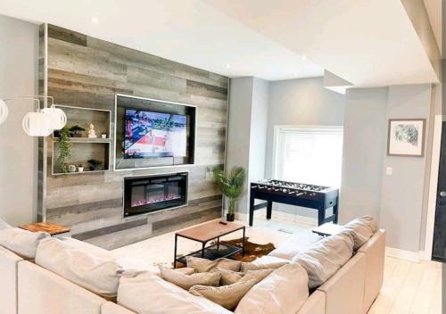 Villa Modern Cali-style 4 Bdrm House