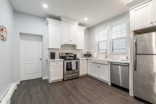 Apartamento Bright & Spacious 2br Apt With Netflix, Near Dt Hamilton!