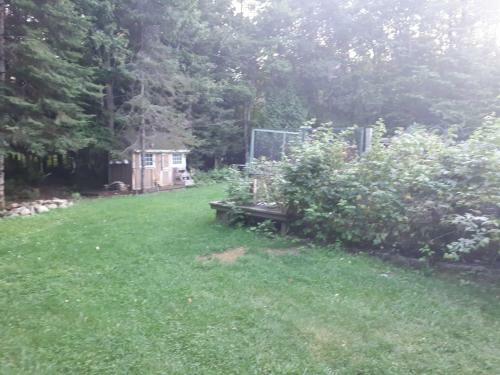 Villa Secluded Charming Cottage 2 Minutes From Lake