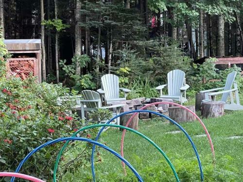 Villa Secluded Charming Cottage 2 Minutes From Lake
