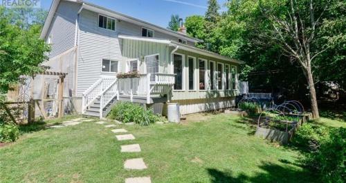 Villa Secluded Charming Cottage 2 Minutes From Lake